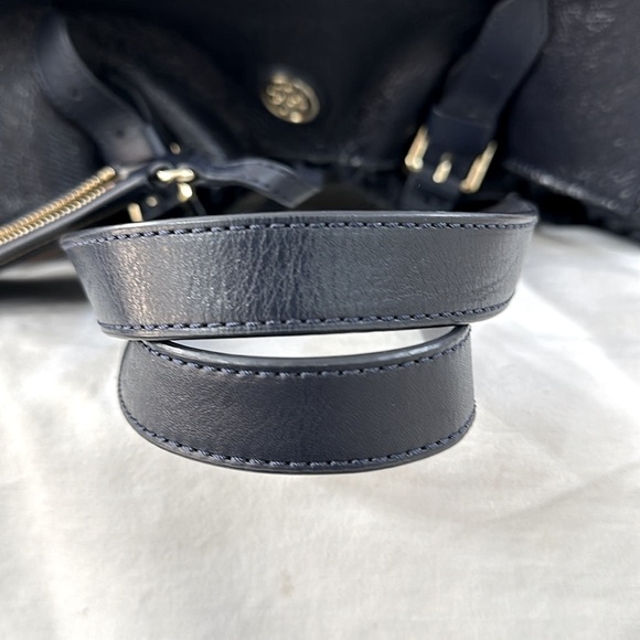 Tory Burch New Shearling Textured Patent Leather & Mini Wallet - Picture 11 of 16